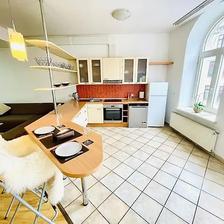 Spacious Apartment In Old Town Riga Exterior photo