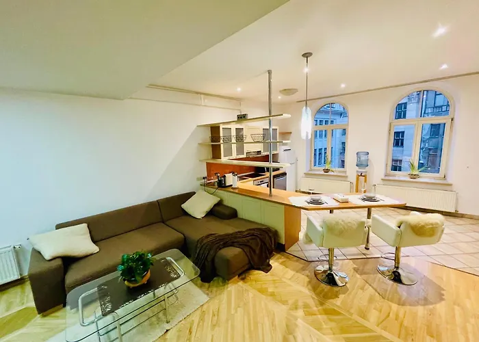 Spacious Apartment In Old Town Riga